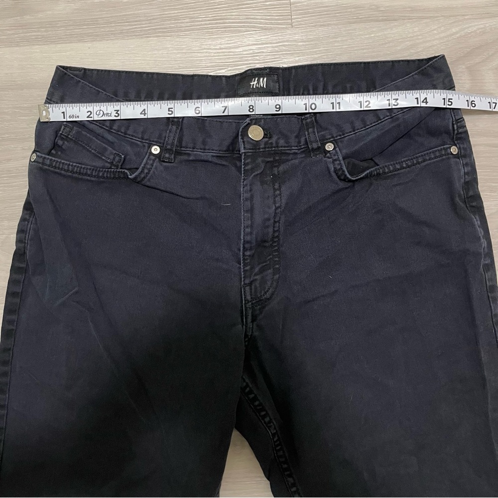 H&M Shorts - Picture 3 of 5